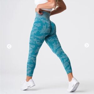 Navigation Teal Gum Camo Leggings